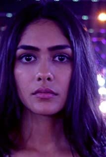 Mrunal Thakur